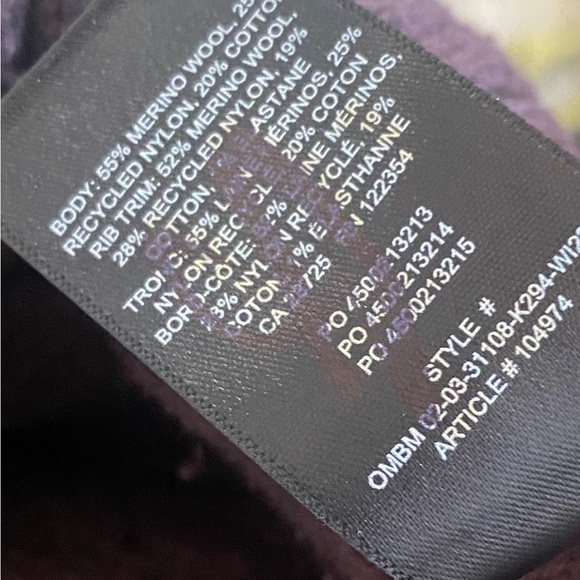 Aritzia Sunday Best Peggy Sweater - Picture 7 of 7